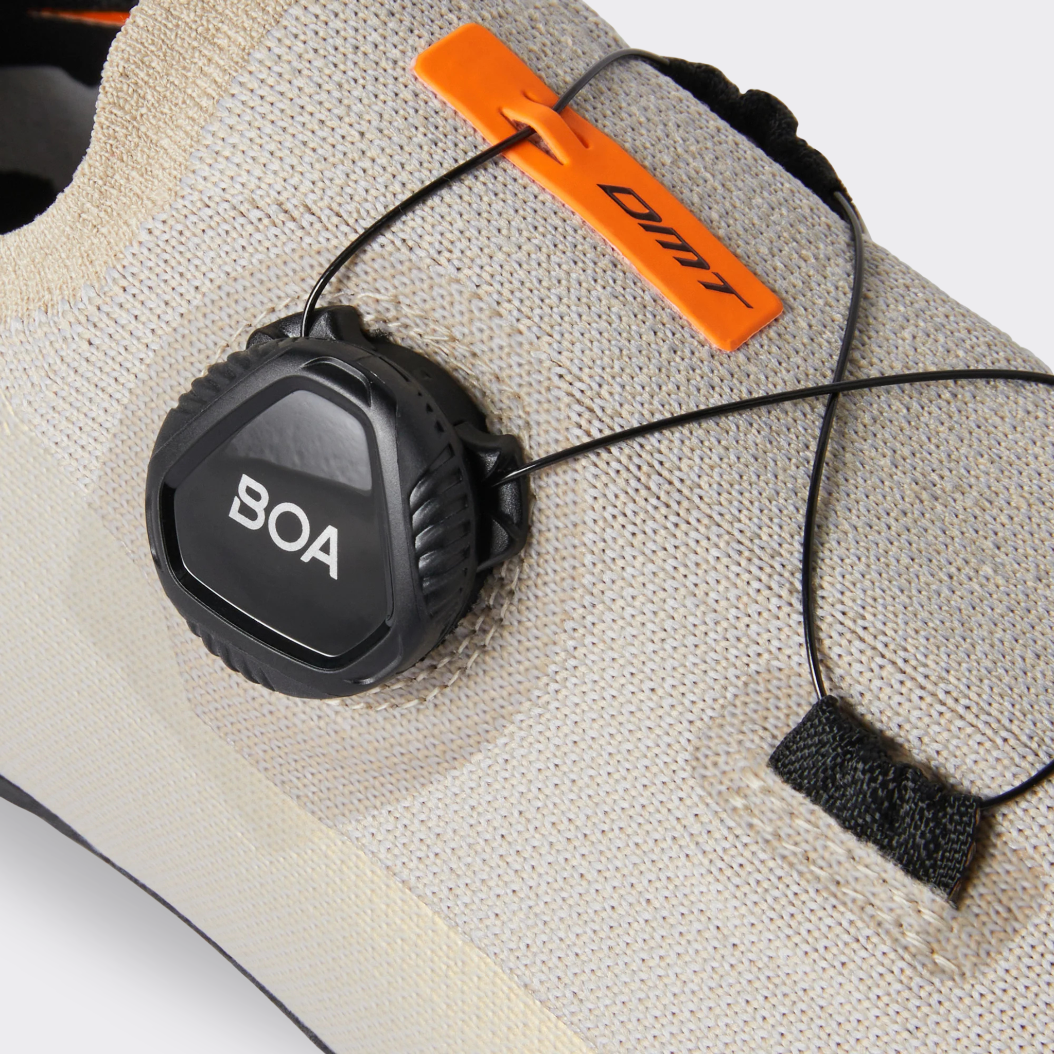 KR30 Shoes - Sand / Black