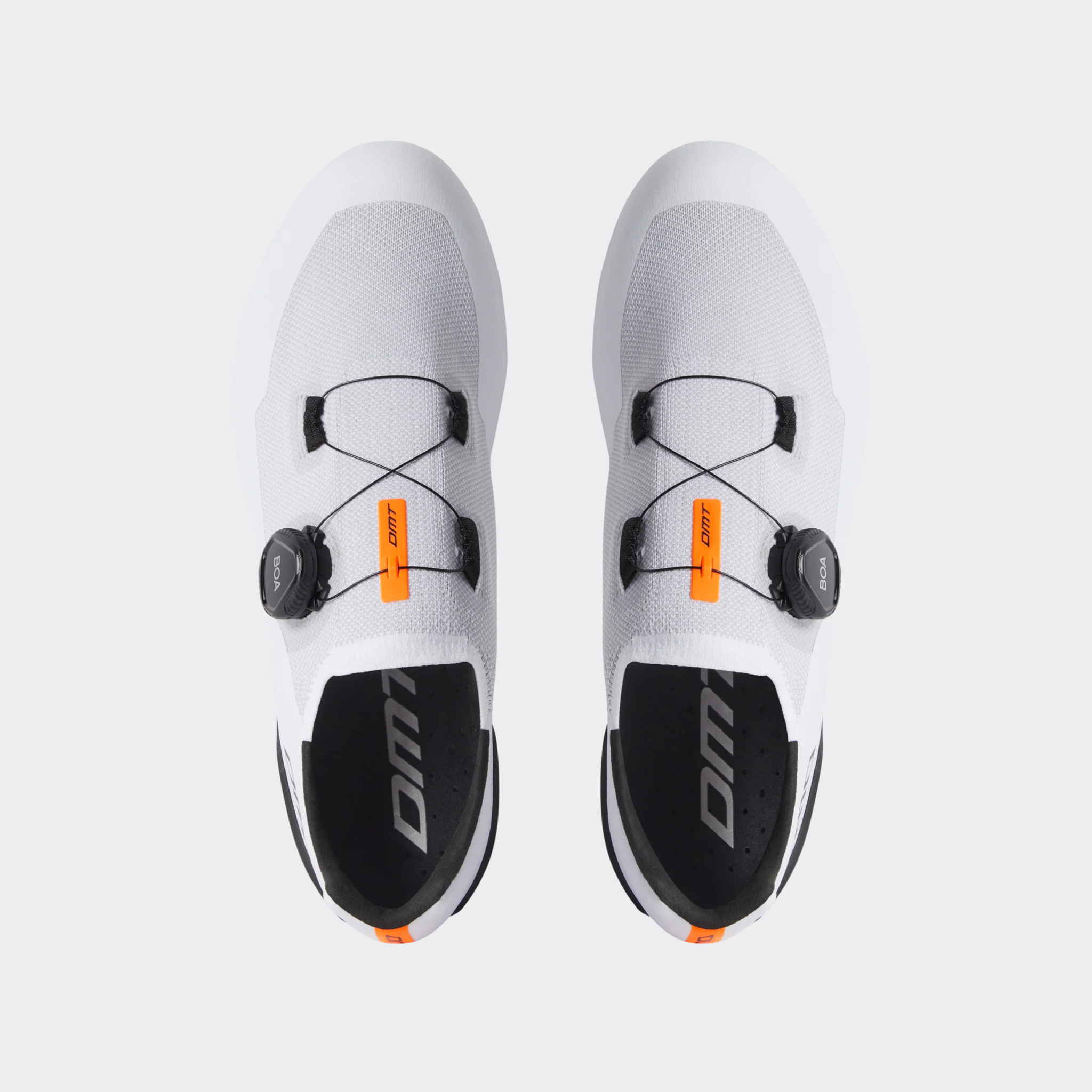 KR30 Shoes - White / Black