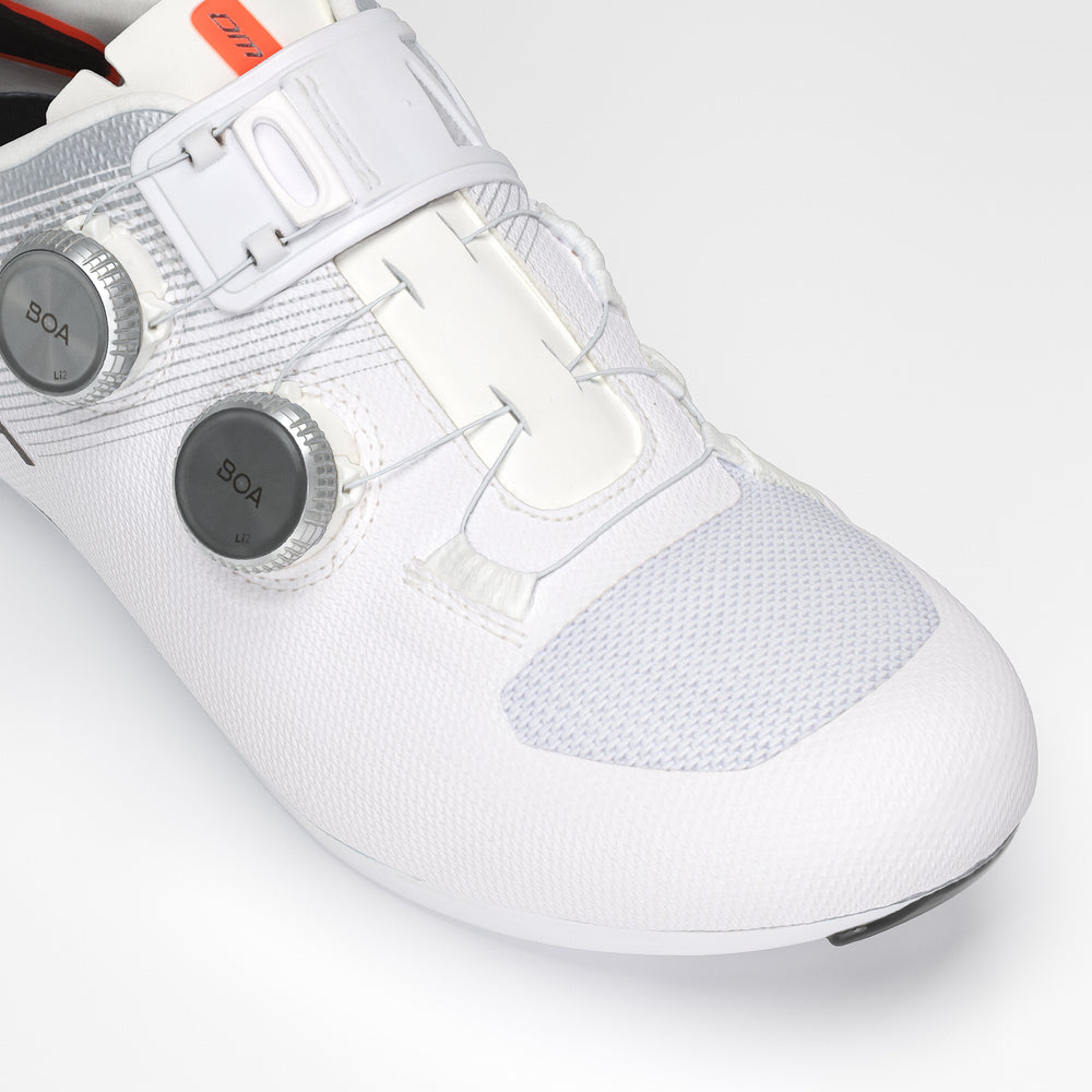 
                  
                    DMT KR0 EVO SHOES WHITE/SILVER
                  
                