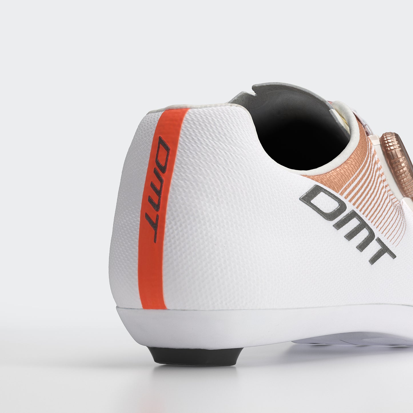 
                  
                    DMT KR0 EVO SHOES WHITE/BRONZE
                  
                