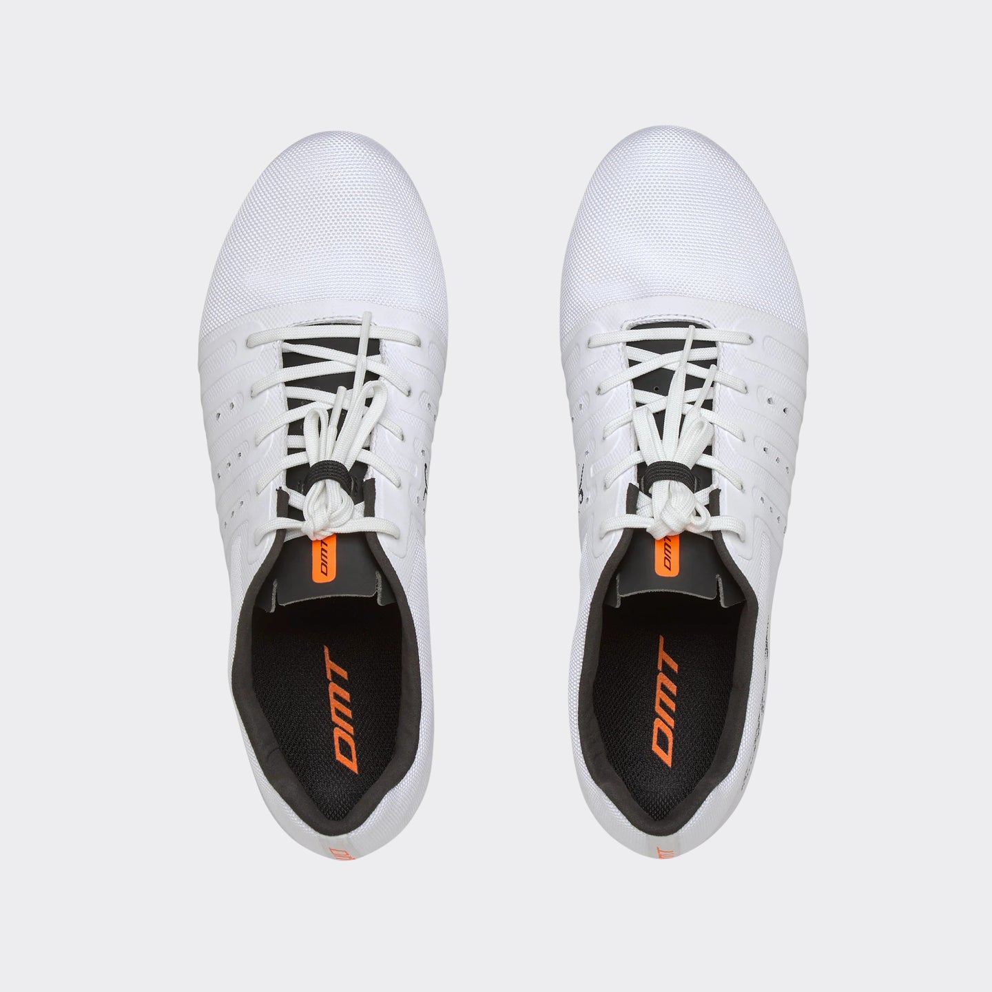 DMT KM4 PJ: The KM4 PJ are lace-up MTB shoes, the ideal companions