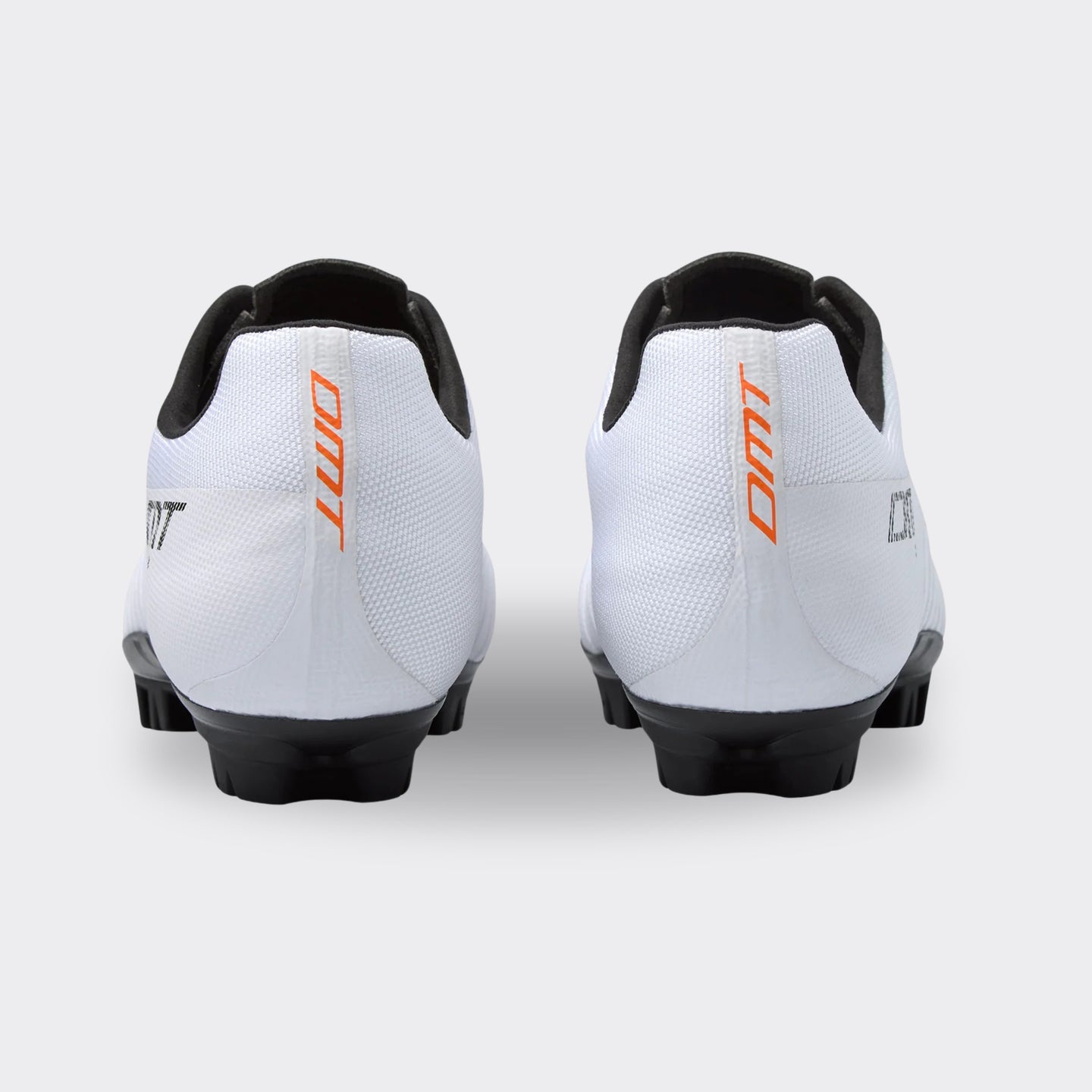 KM4PJ_white_06_desktop_mobile