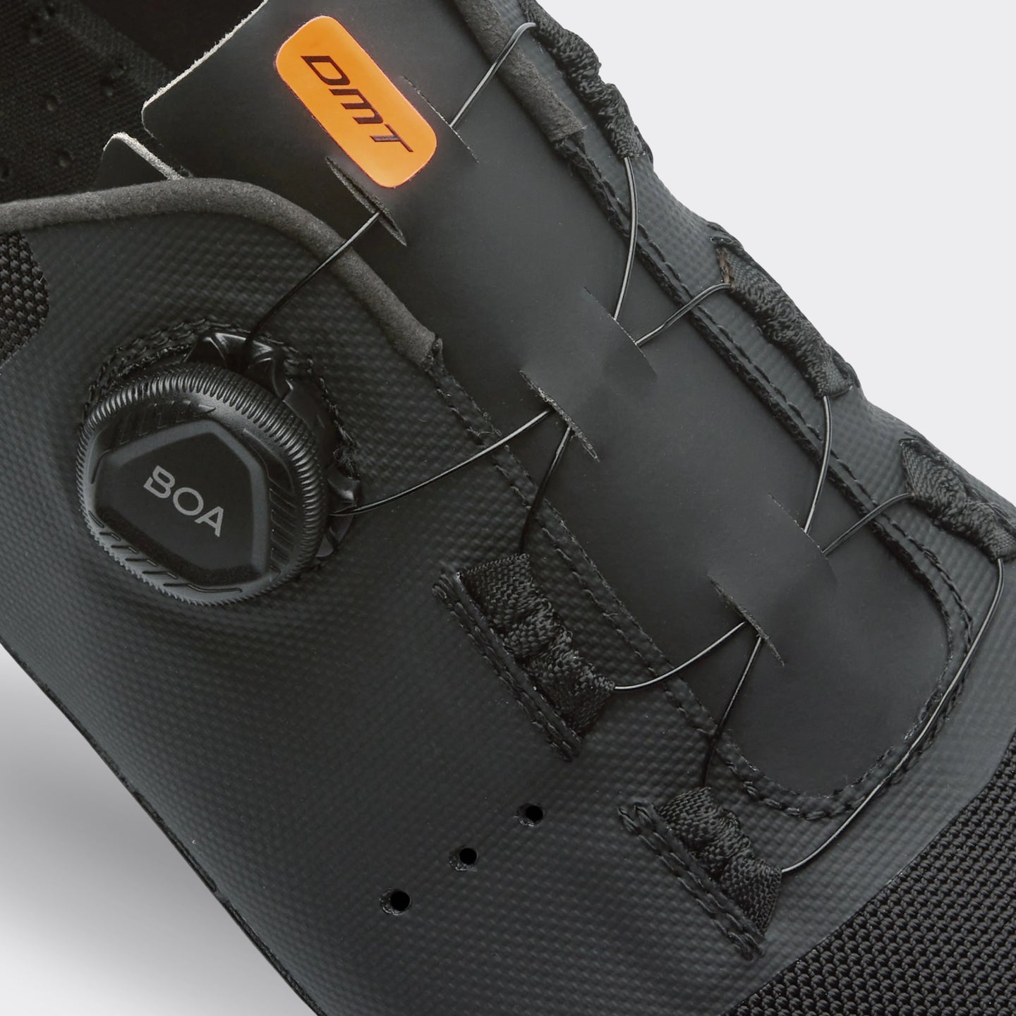 KM4_black_05_desktop_mobile