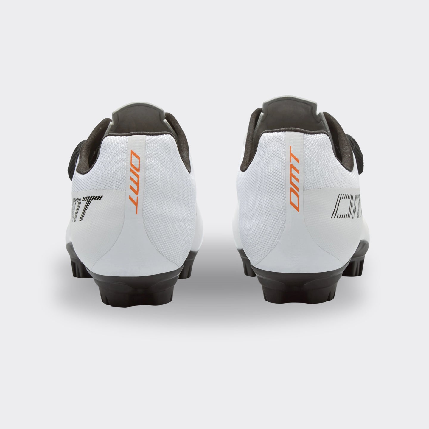 KM4_white_06_desktop_mobile