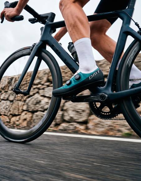 KR0 | DMT Cycling