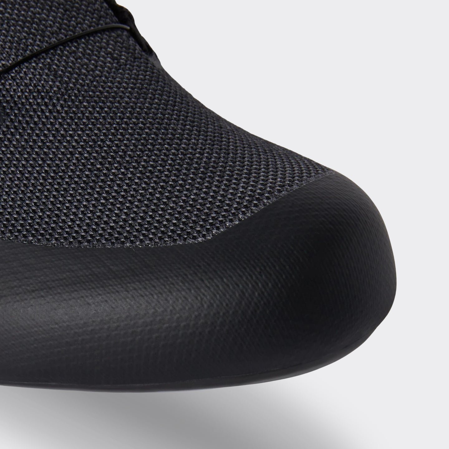DMT KR30: KR30 is a perfect full knit road cycling shoe, which is