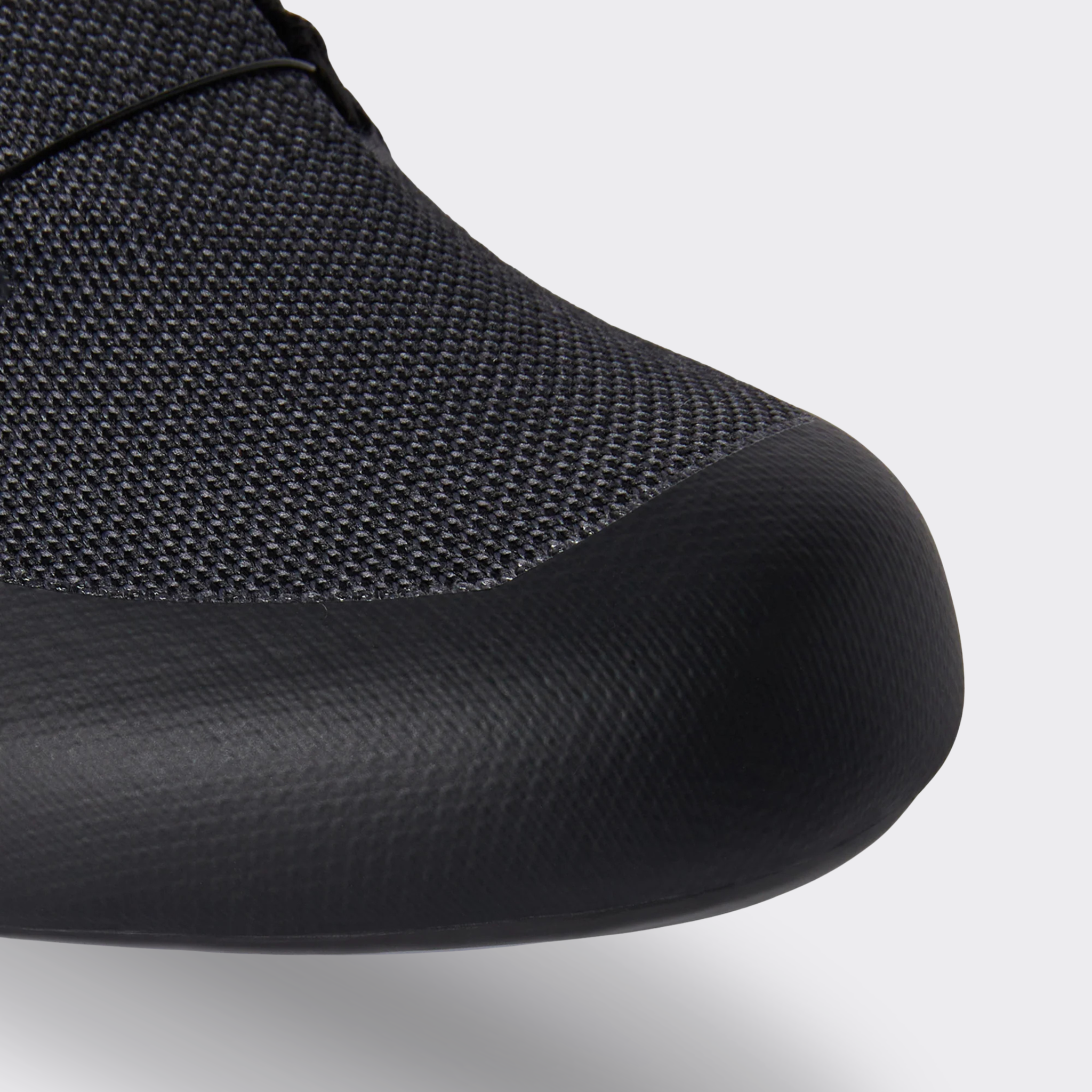 DMT KR30: KR30 is a perfect full knit road cycling shoe, which is