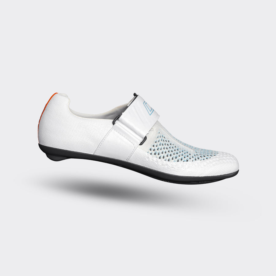 Triathlon bike shoes for transition - DMT Cycling