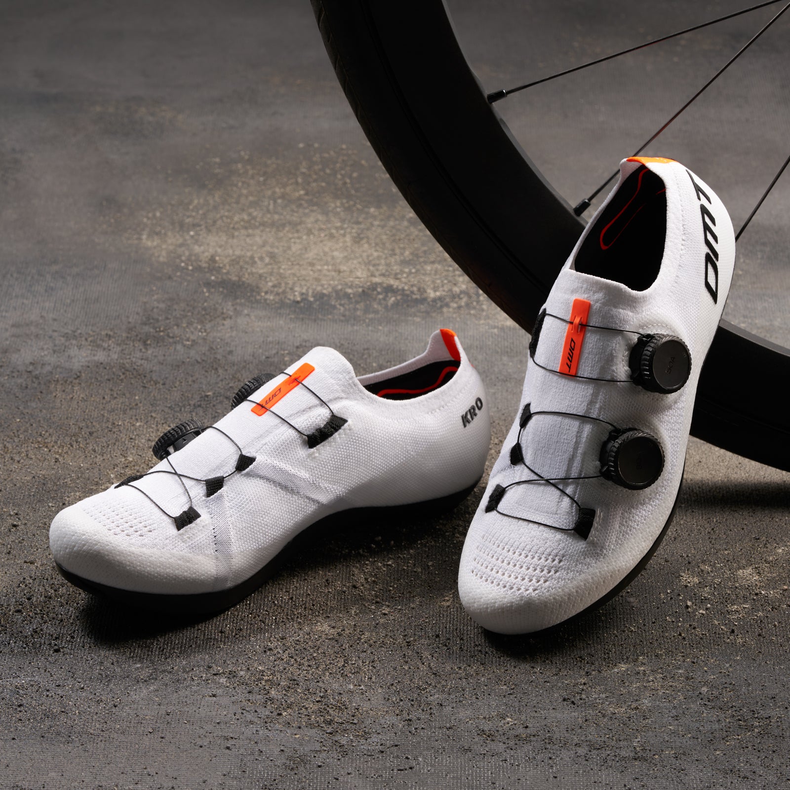 LUCK Zapatilla de Ciclismo Extreme MTB, con Suela de carbono Y Tripla Chiusura per Una Perfetta vestibilità. Rosso. (46 EU LUCK Zapatilla de Ciclismo Extreme MTB, con Suela de carbono Y Tripla Chiusura per Una Perfetta vestibilità. Rosso. (46 EU