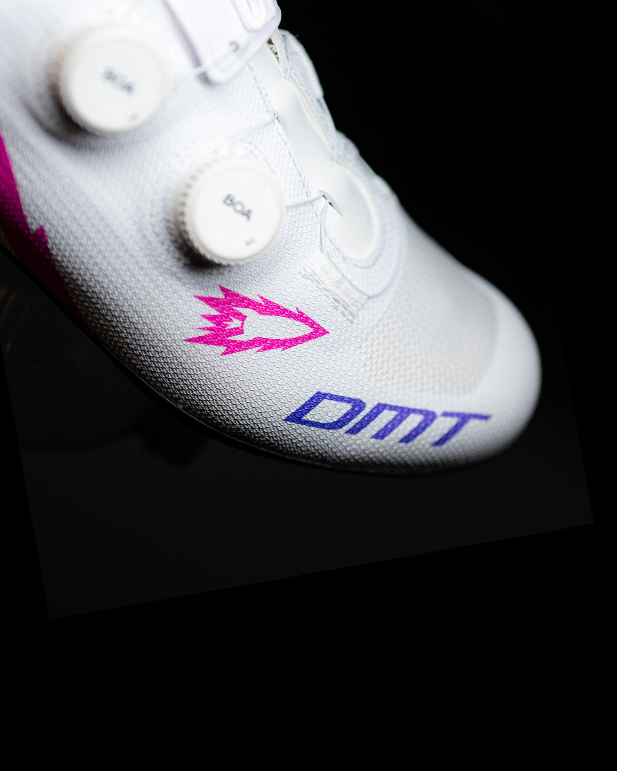 DMT Cycling - Cycling shoes: mtb, road and carbon bike shoes DMT Cycling - Cycling shoes: mtb, road and carbon bike shoes
