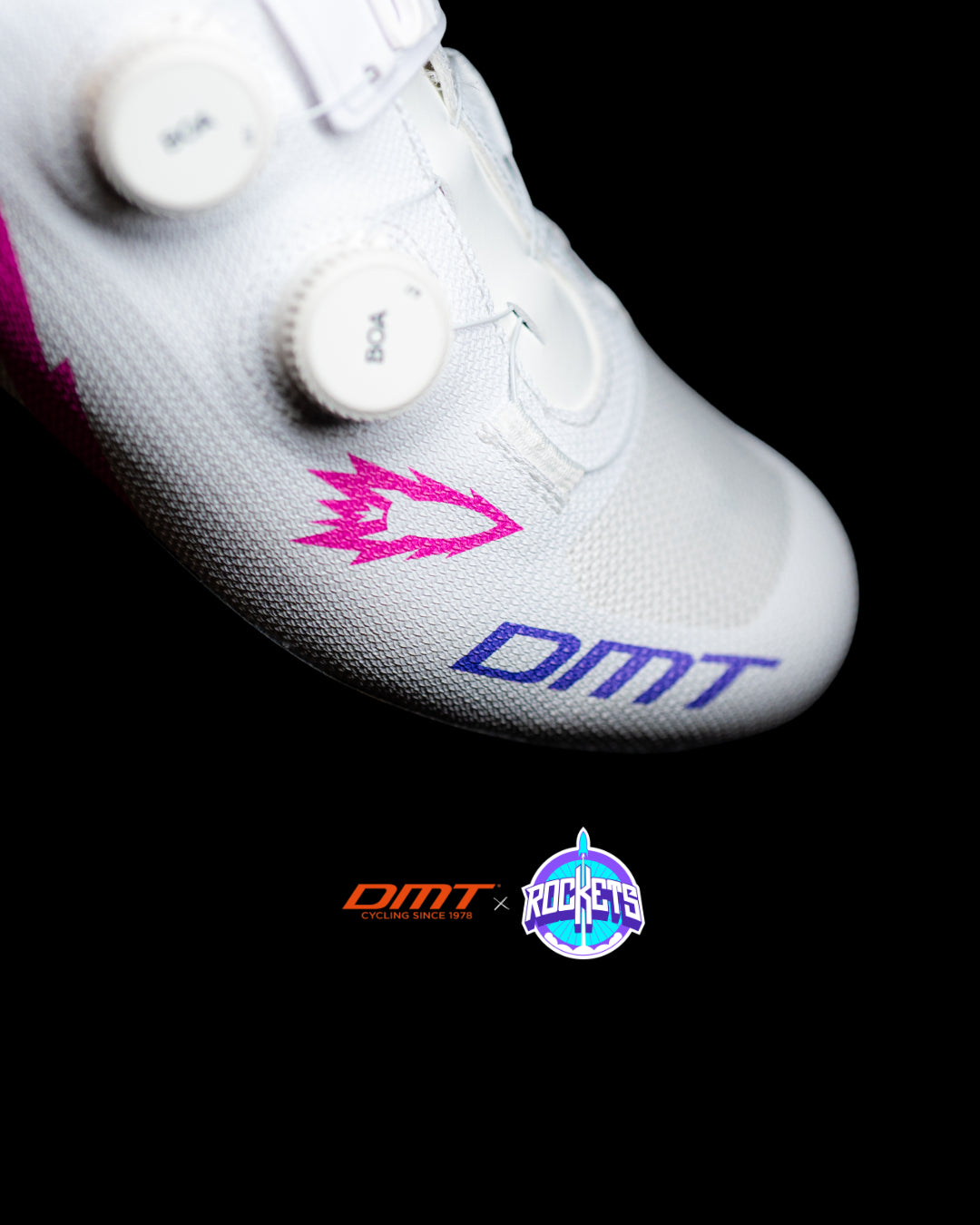 【試着のみ】DMT KR0 EVO 41.5 DMT KR0 EVO SUPERLIGHT ホールド感に優れる最新の軽量レーサー